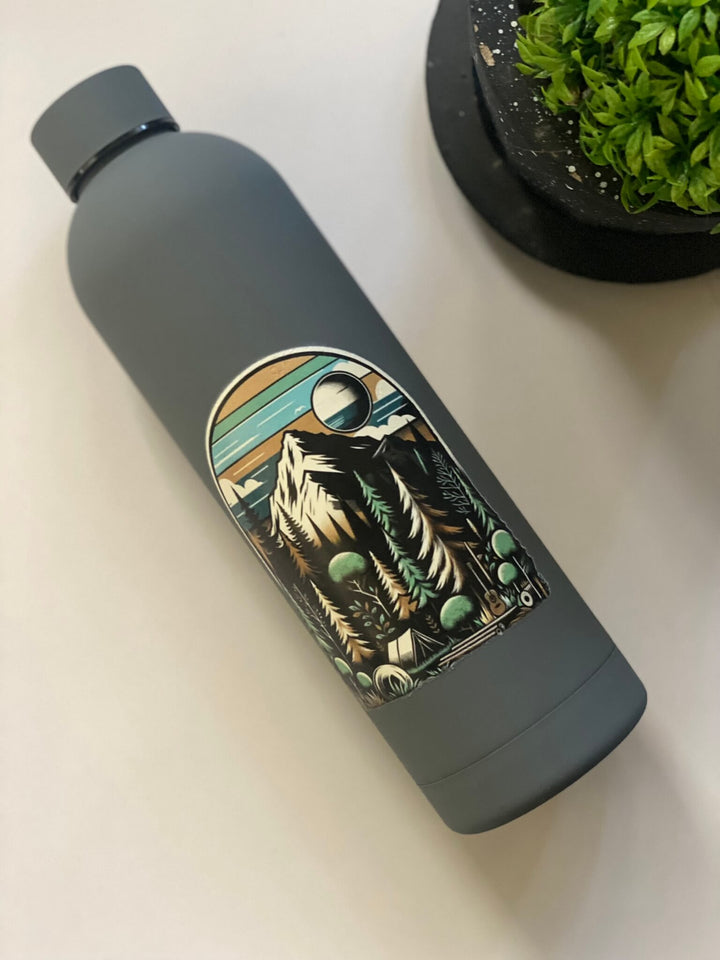 Wilderness Wanderlust Vacuum Insulated 750ml Bottle - Mugshotlk